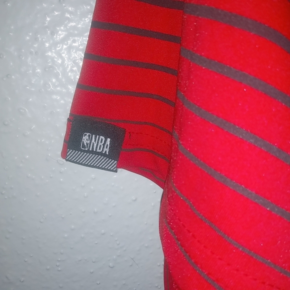 NBA Basketball M Red Black Practice Athletic Shirt - Picture 3 of 7